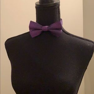 Hook/Clasp Bowtie